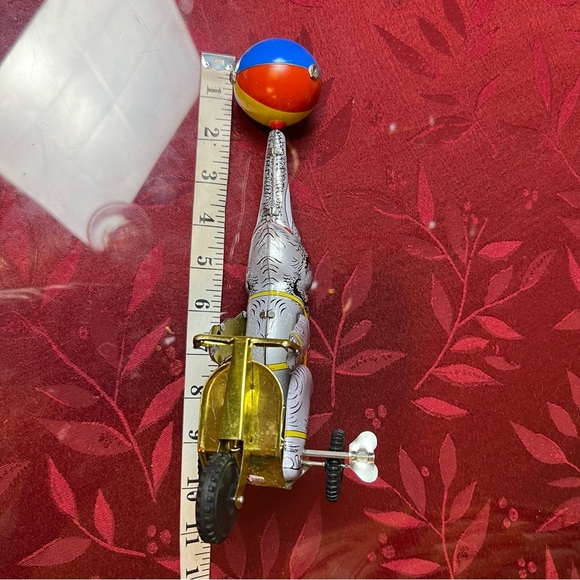 Great Vintage Schylling Tinplate Circus Elephant on Bike Spinning Wind-up Toy - Picture 6 of 6